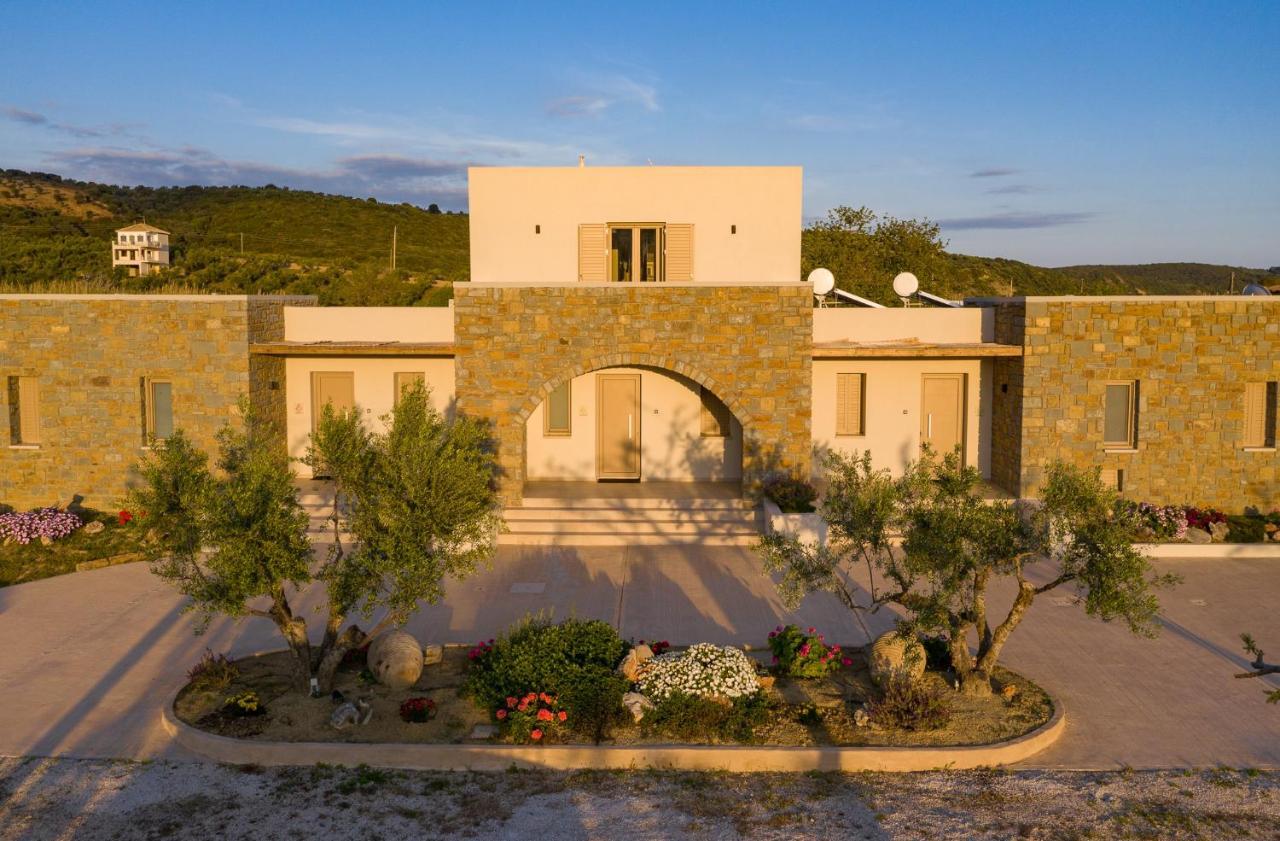 Quinta Essentia Suites Foiníki Exterior photo