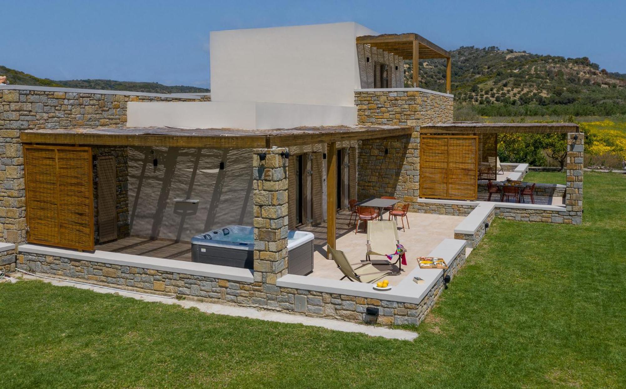 Quinta Essentia Suites Foiníki Exterior photo