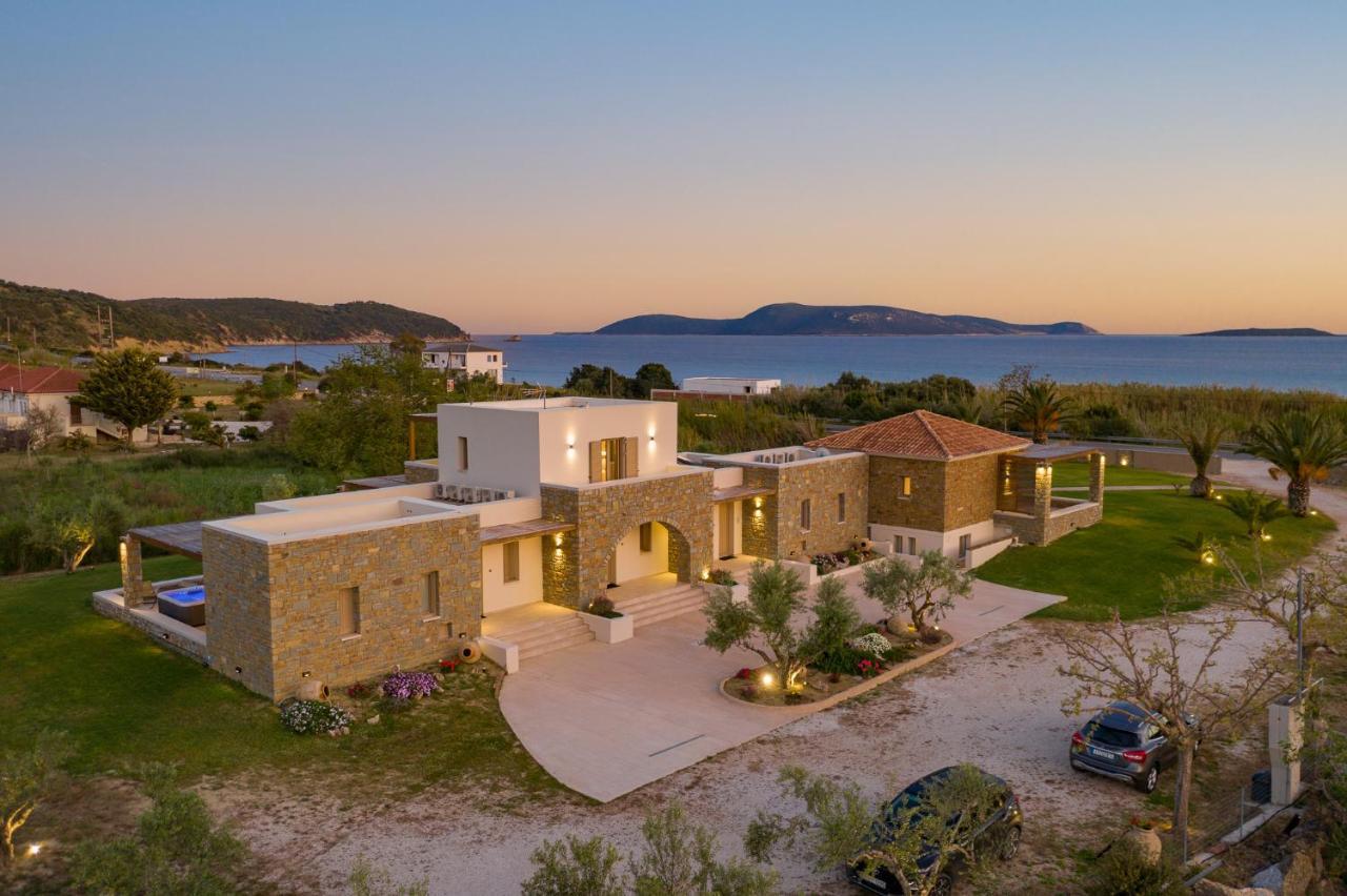 Quinta Essentia Suites Foiníki Exterior photo