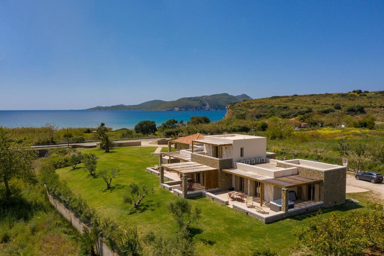 Quinta Essentia Suites Foiníki Exterior photo